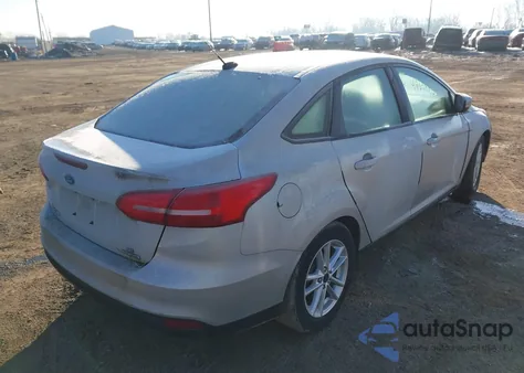 2016 Ford Focus Se z USA, uszkodzony, nr VIN 1FADP3F26GL291173